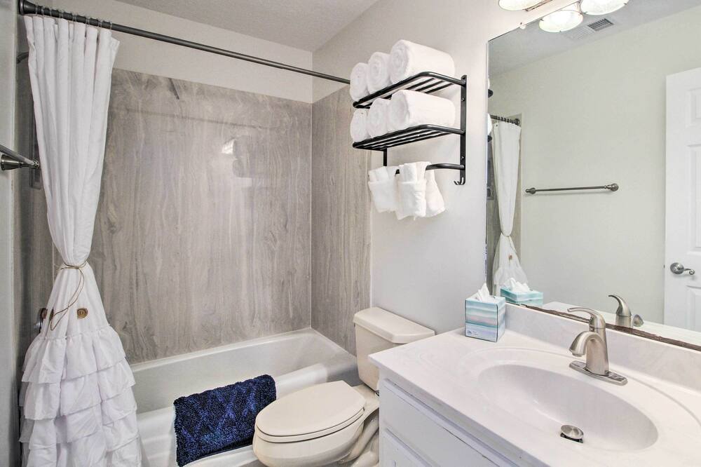 Photo of Bathroom in Edgewood