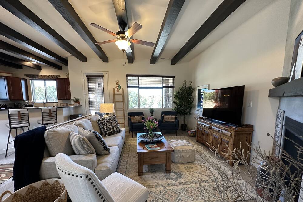 Photo of Livingroom in Santa Fe
