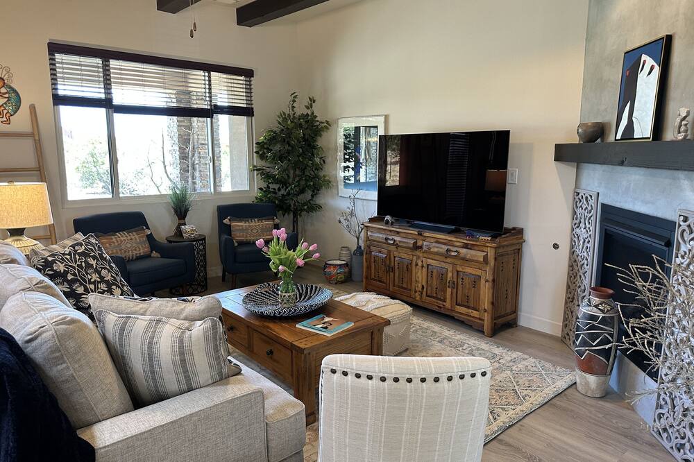 Photo of Livingroom in Santa Fe