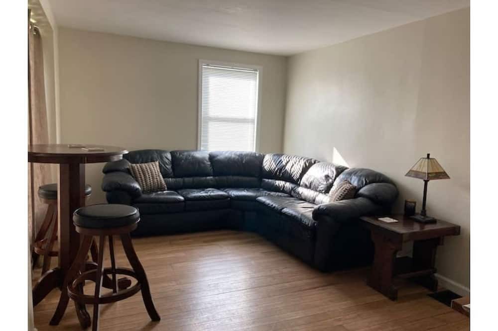 Photo of Livingroom in Coraopolis