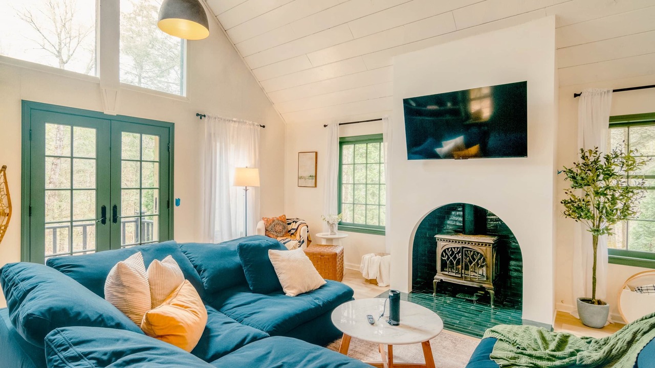 Photo of Livingroom in Middlefield