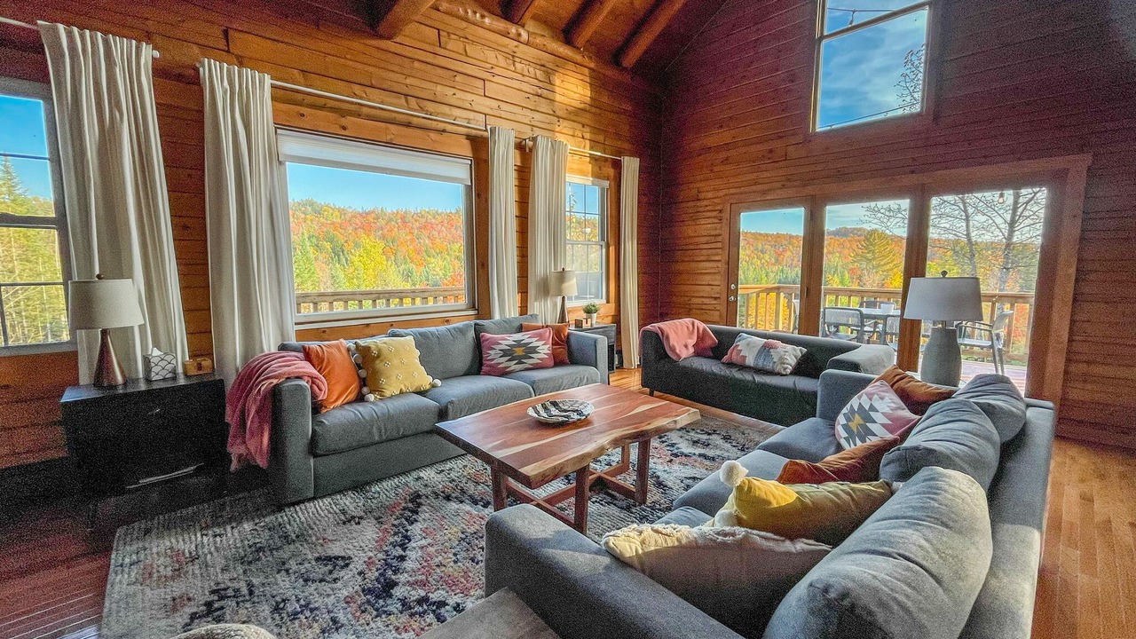 Photo of Livingroom in West Burke