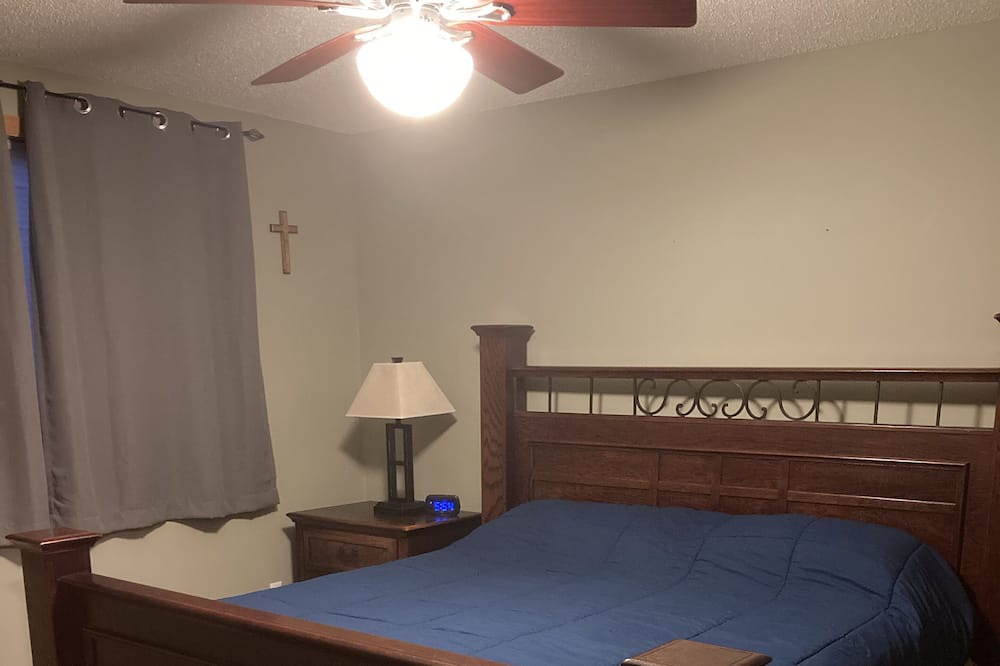 Photo of Bedroom in Blaine