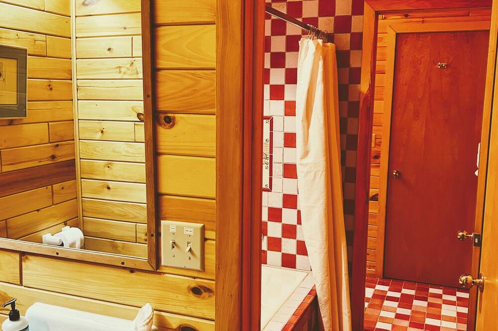 Photo of Bathroom in Jay