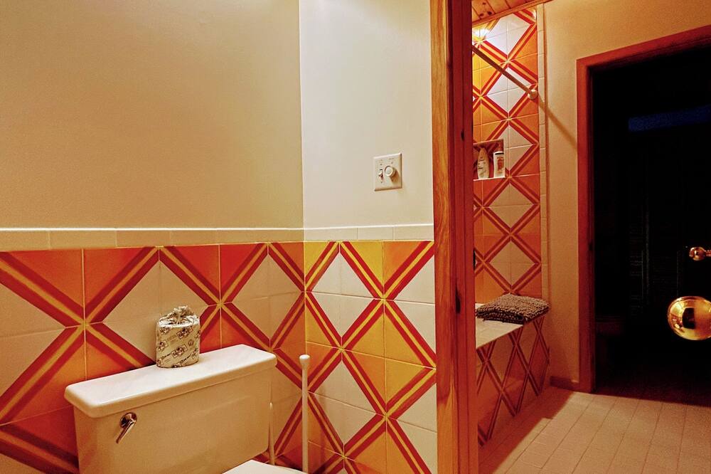 Photo of Bathroom in Jay