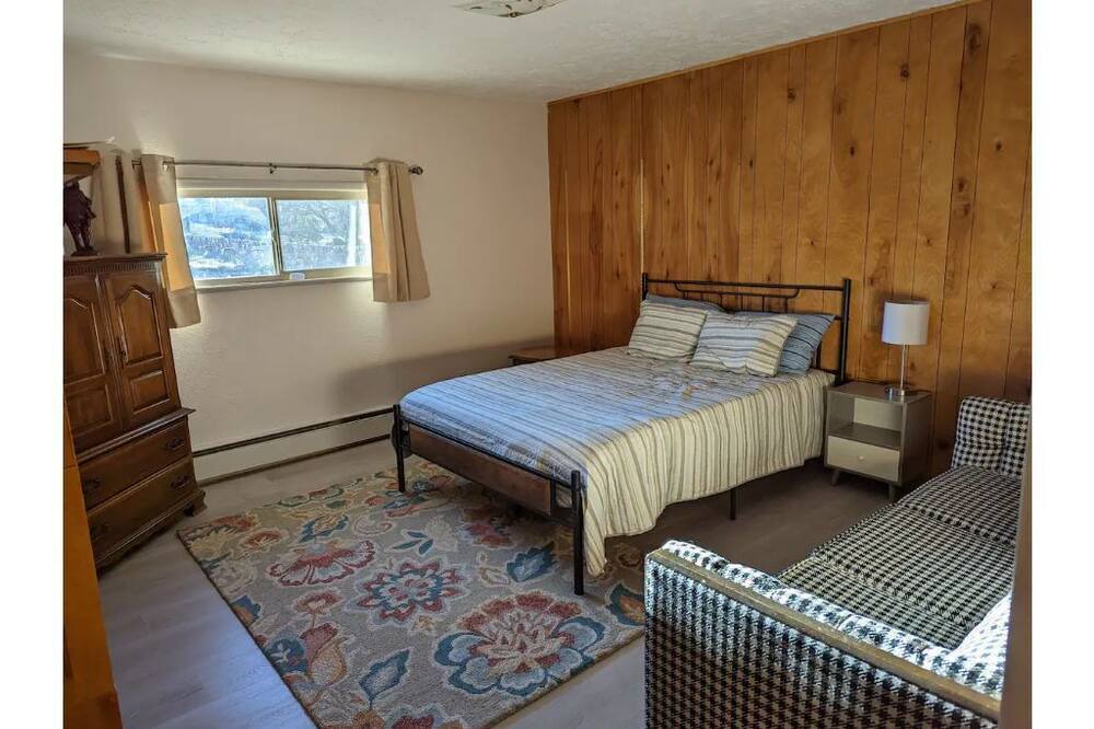 Photo of Bedroom in Rainsville
