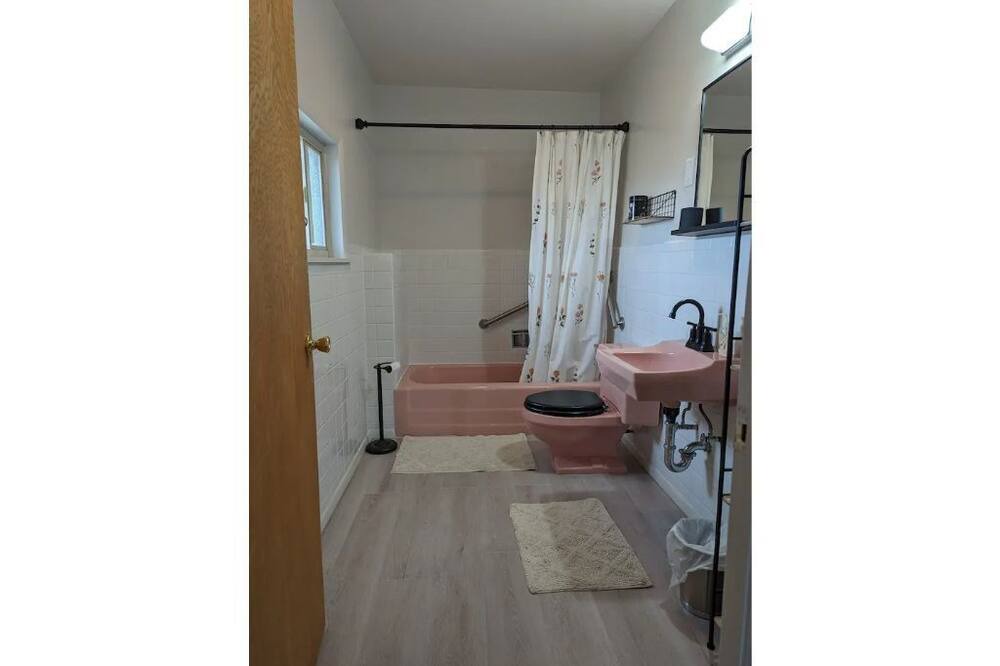 Photo of Bathroom in Rainsville