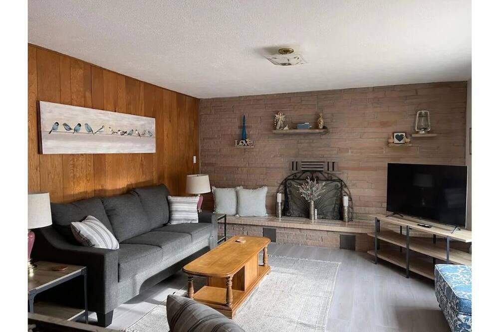 Photo of Livingroom in Rainsville
