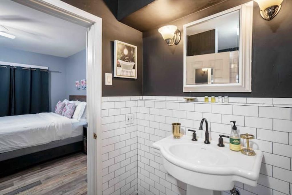Photo of Bathroom in University Heights