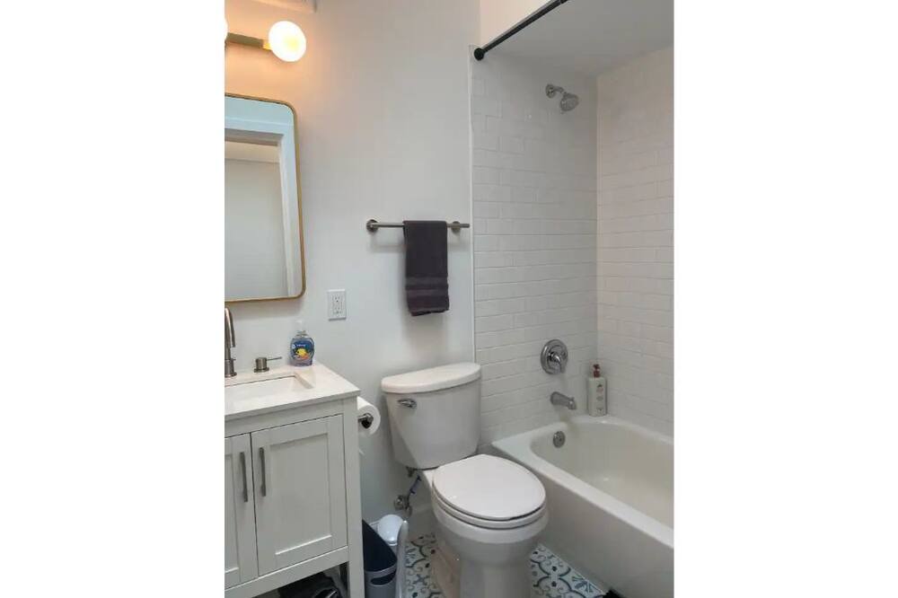 Photo of Bathroom in Kingman Park