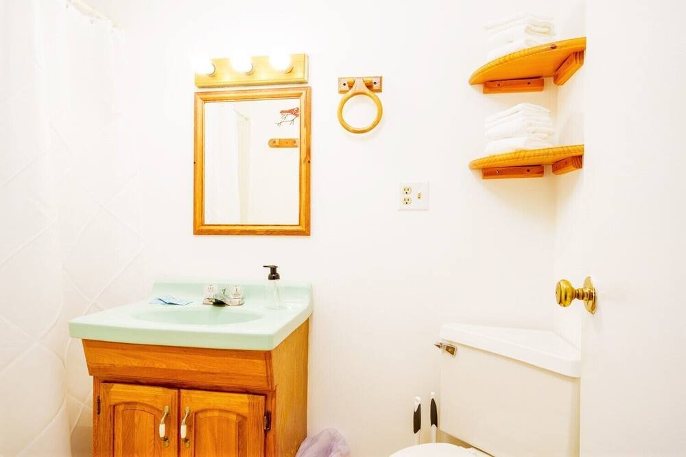Photo of Bathroom in Elkins