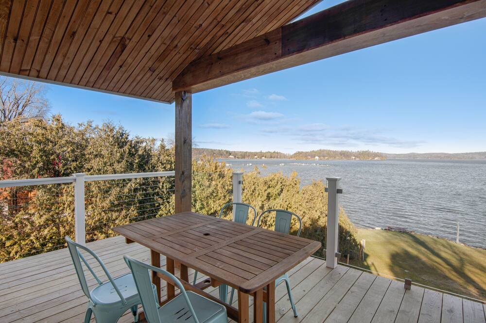 Photo of Patio Balcony in Malletts Bay