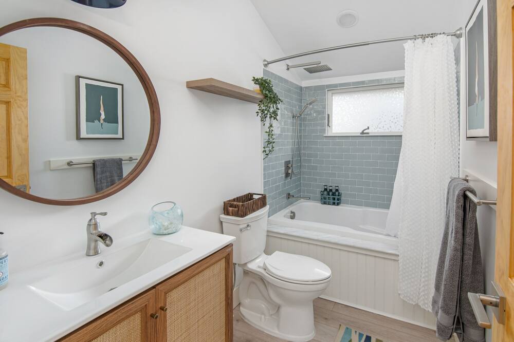 Photo of Bathroom in Malletts Bay