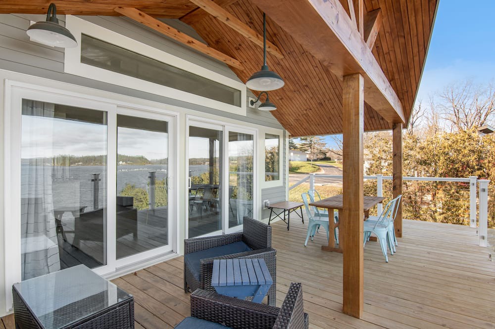 Photo of Patio Balcony in Malletts Bay