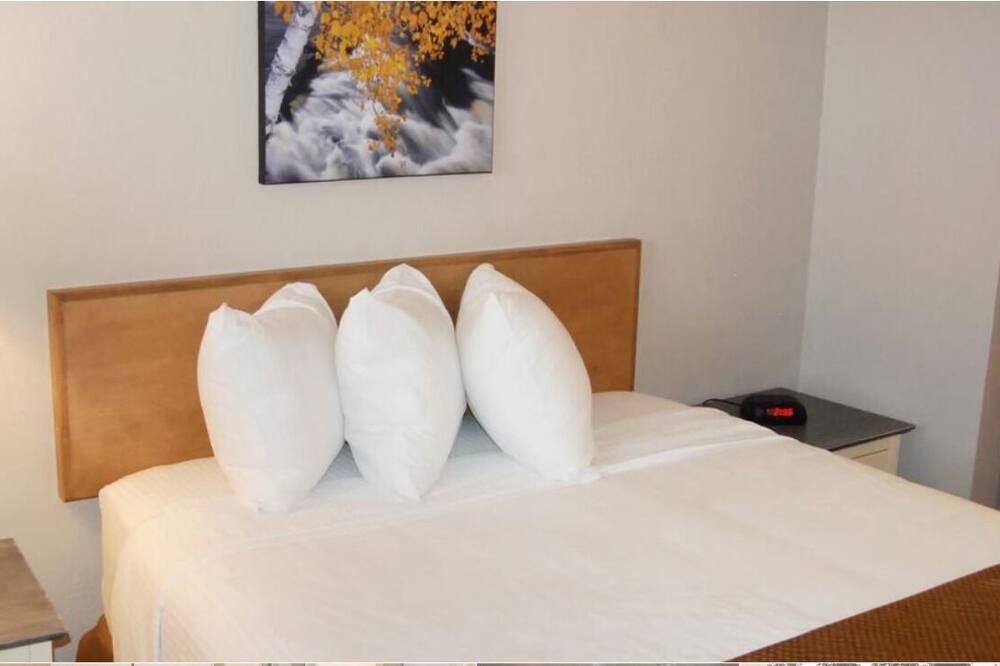 Photo of Bedroom in Egg Harbor