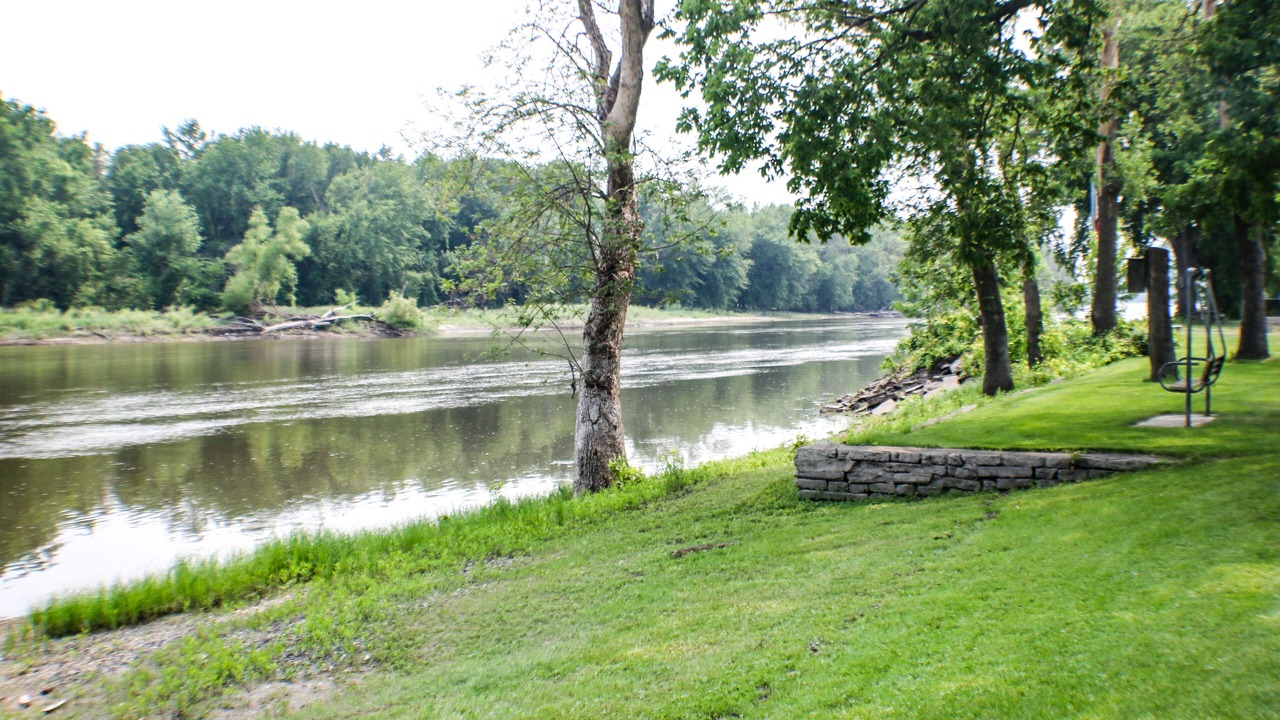 Photo of Others in Red Wing