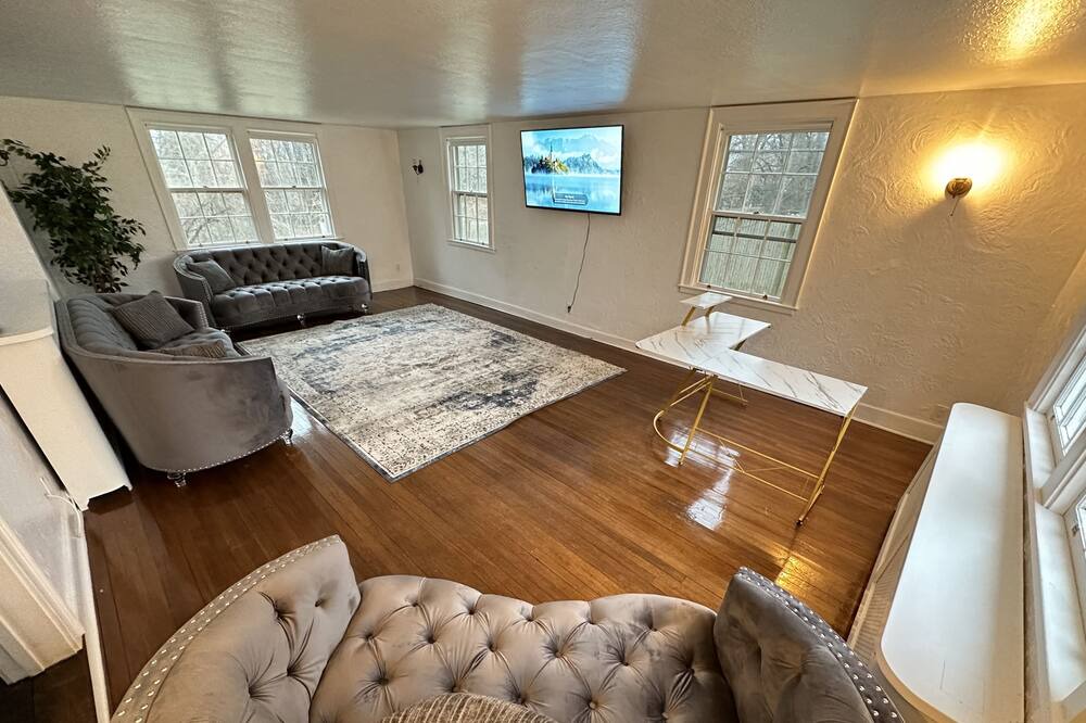 Photo of Livingroom in Albany