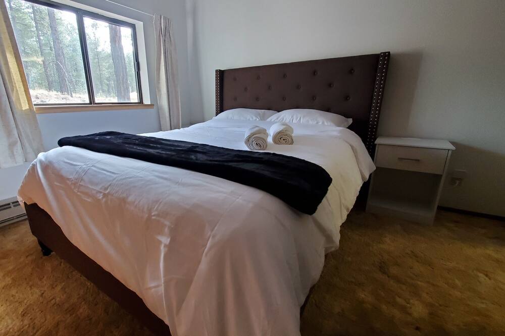 Photo of Bedroom in Jemez Springs