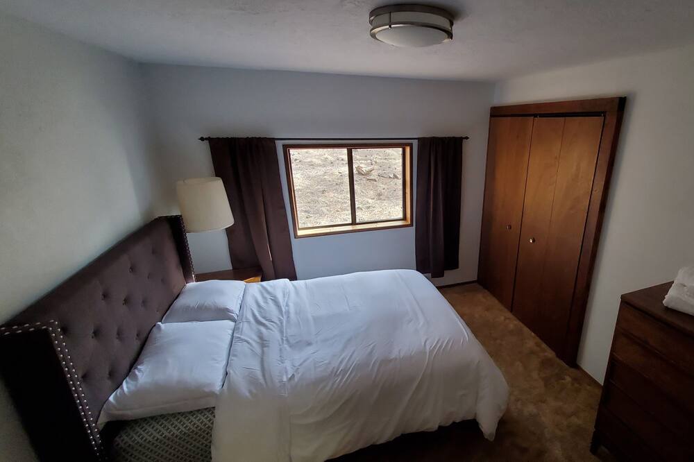 Photo of Bedroom in Jemez Springs