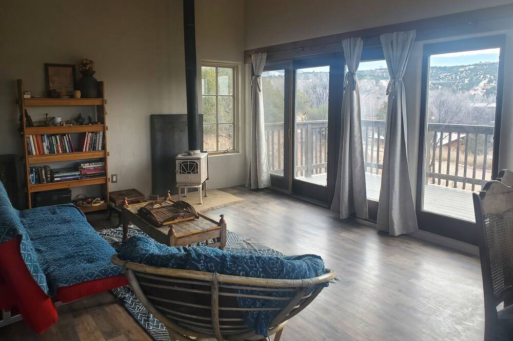 Photo of Livingroom in Chupadero
