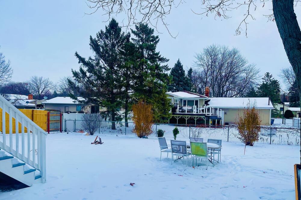 Photo of Outdoor in Maplewood