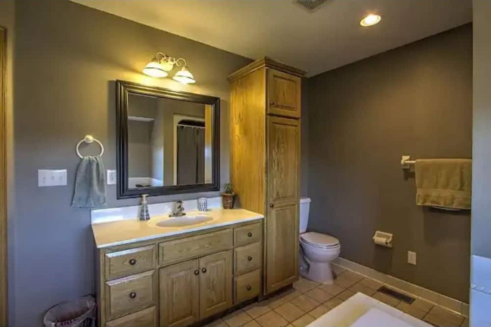 Photo of Bathroom in Isanti