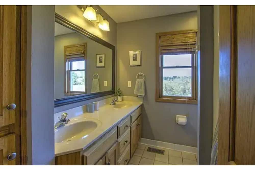 Photo of Bathroom in Isanti