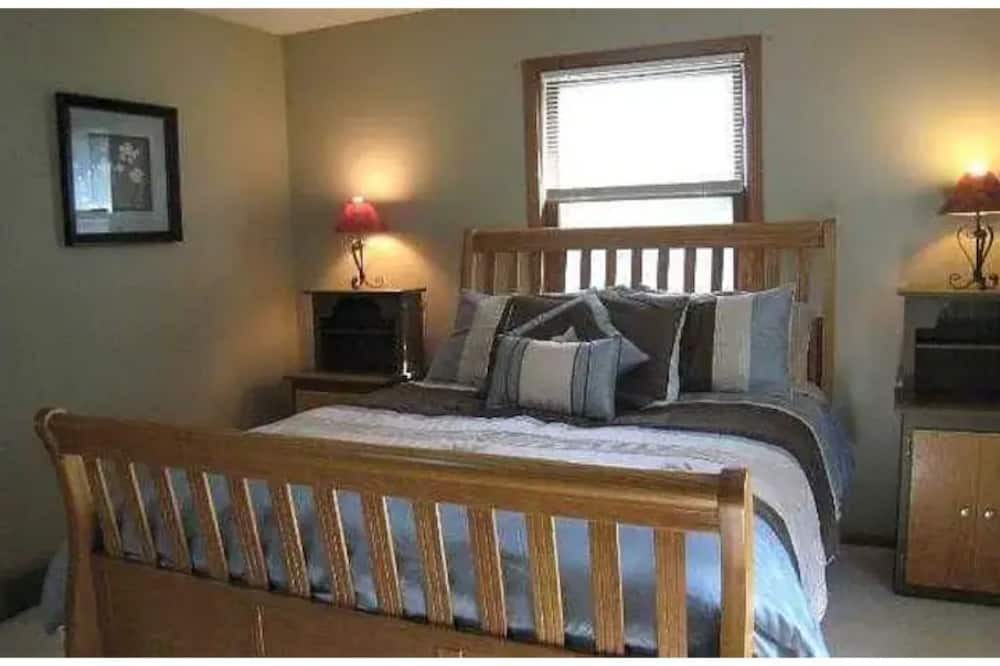 Photo of Bedroom in Isanti