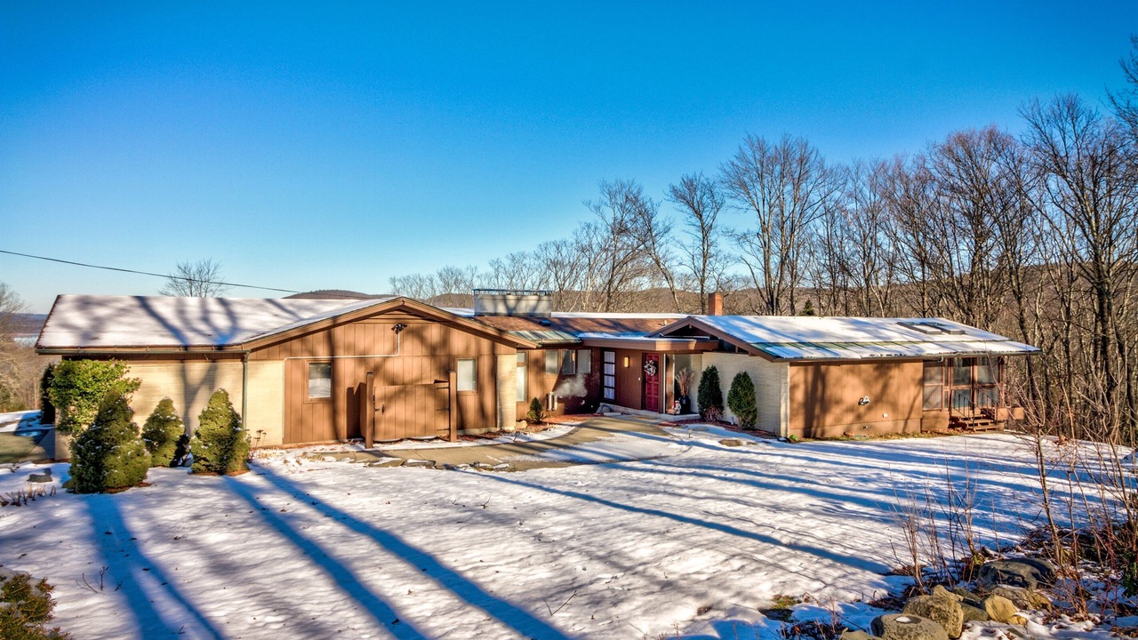 Photo of Outdoor in Drewsville