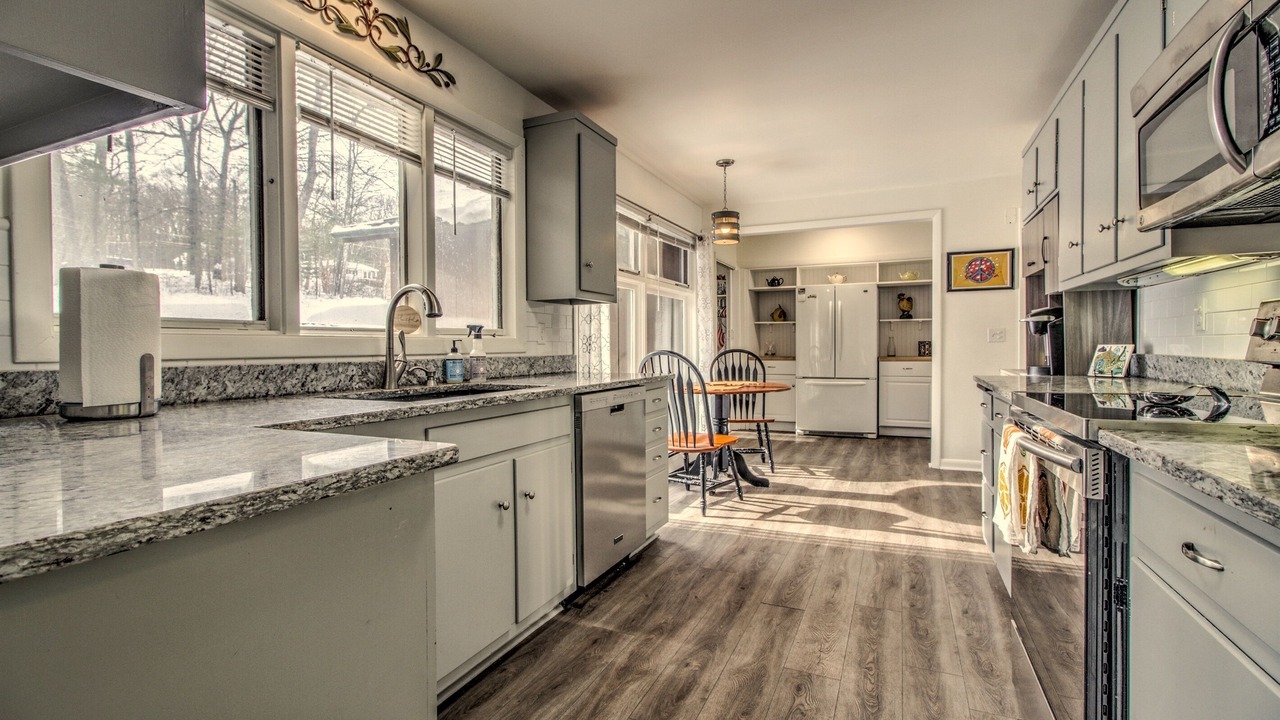 Photo of Kitchen in Drewsville