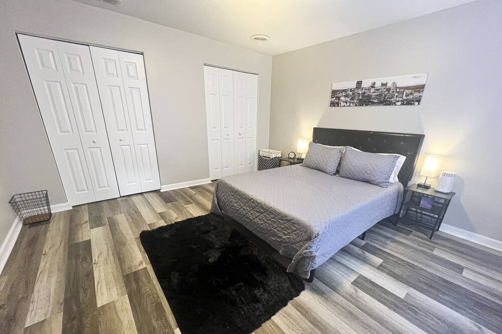 Photo of Bedroom in Ross Township