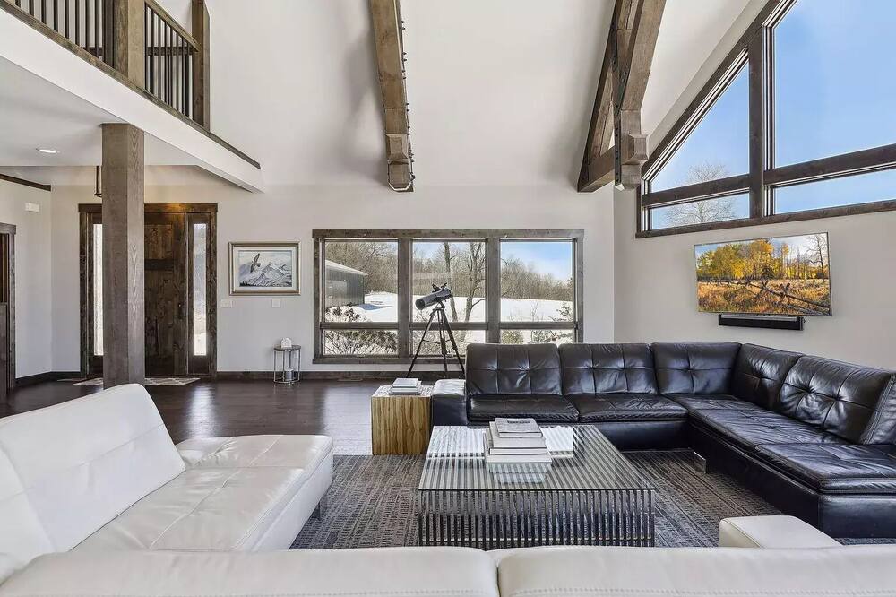 Photo of Livingroom in Rock Falls