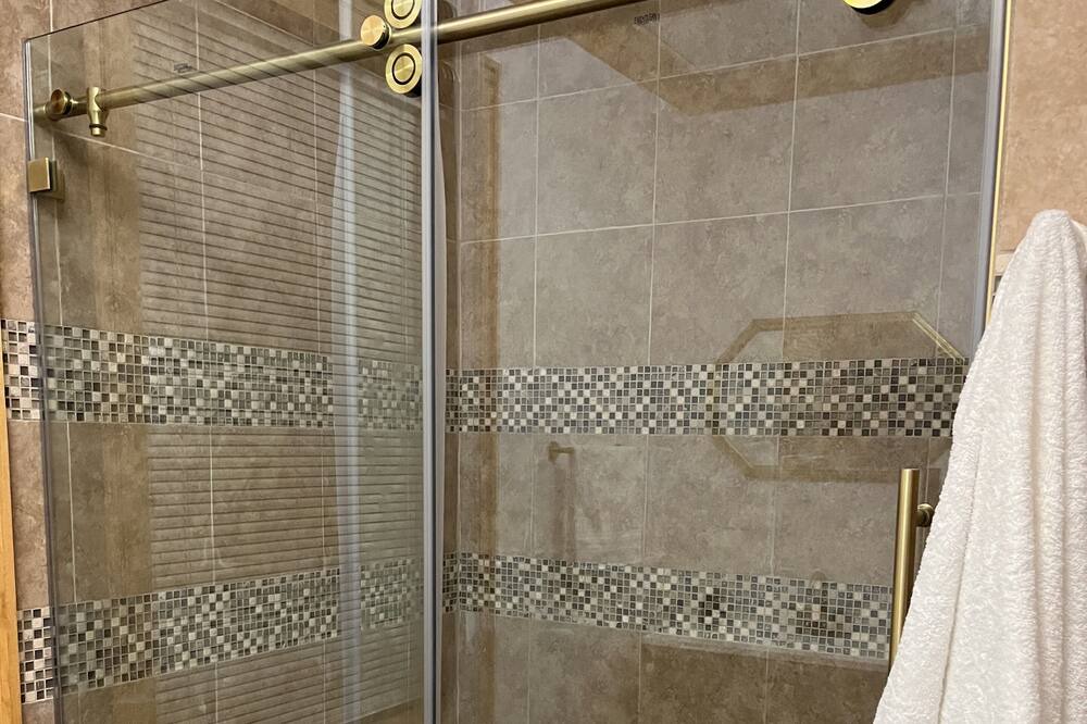 Photo of Bathroom in Hillcrest