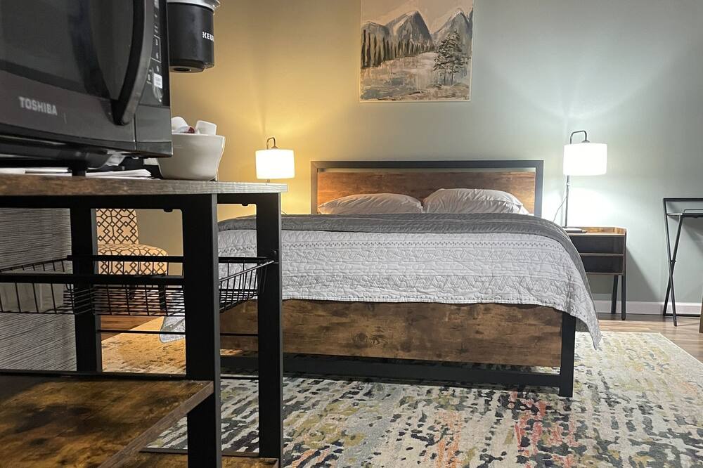 Photo of Bedroom in Elizabethtown