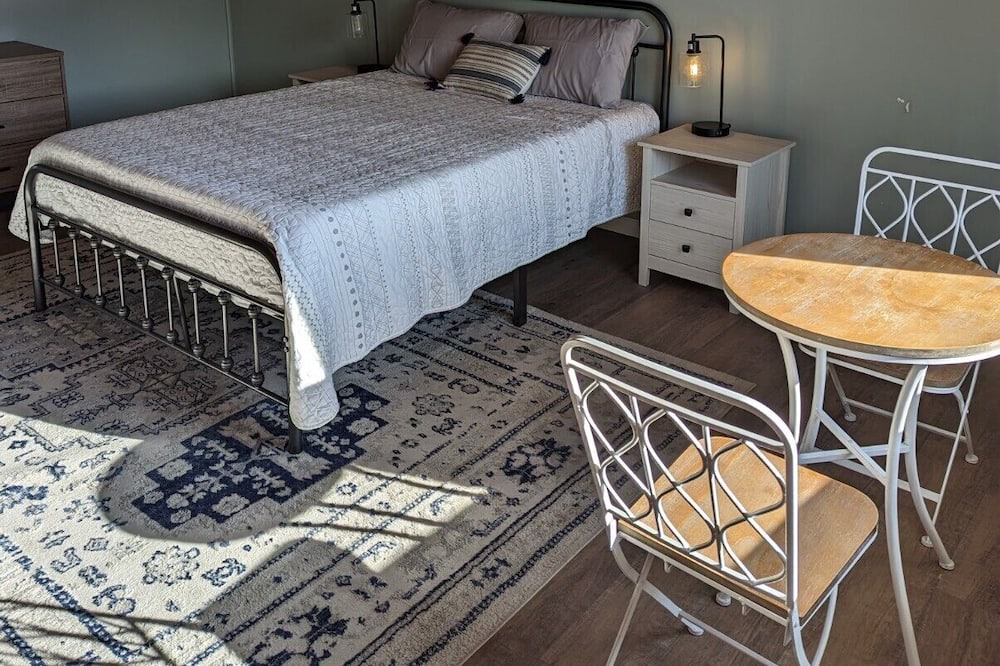 Photo of Bedroom in Elizabethtown
