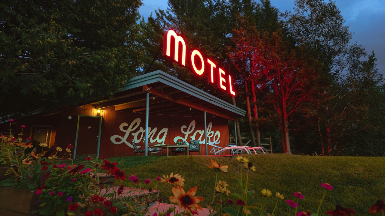 Photo of Bedroom in Long Lake