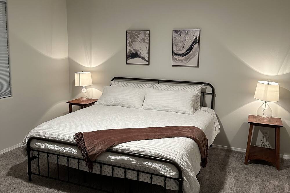 Photo of Bedroom in Los Lunas