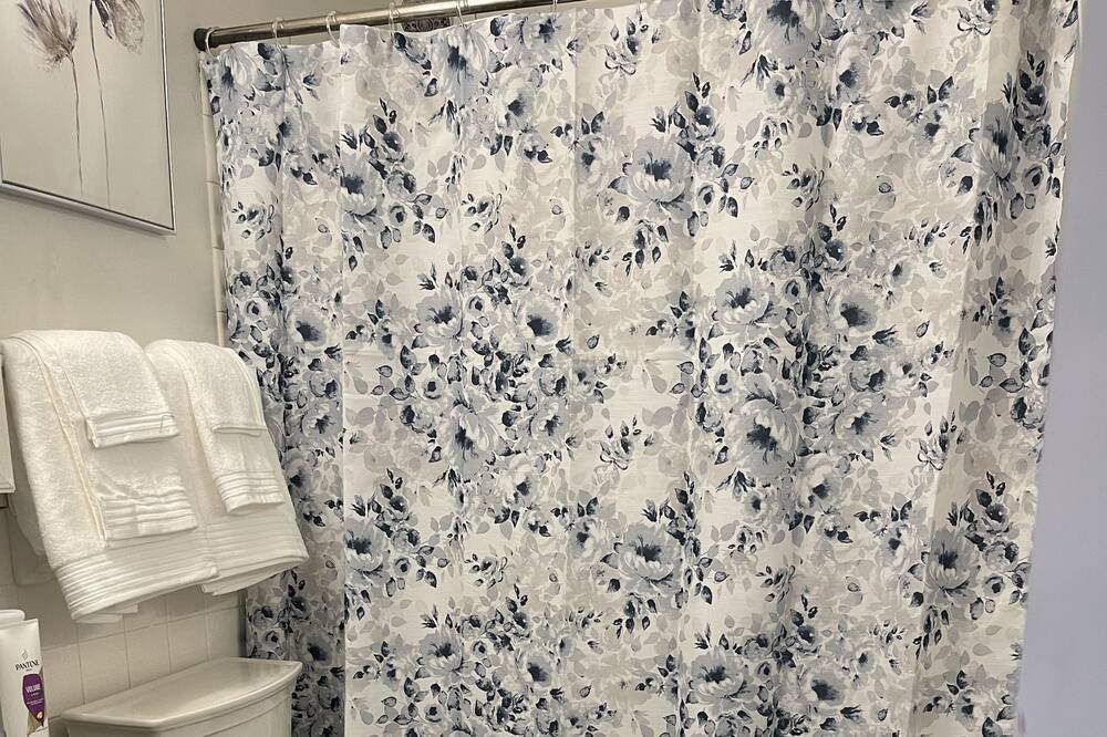 Photo of Bathroom in Maplewood