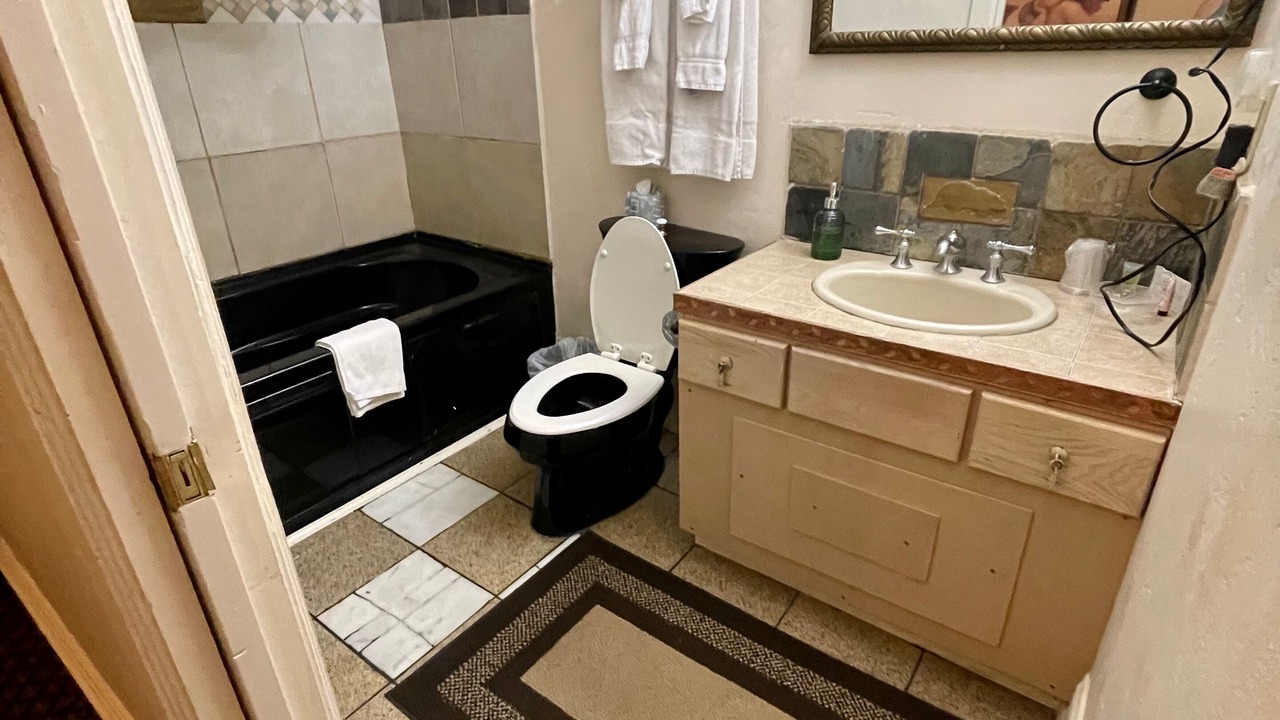 Photo of Bathroom in Antonito