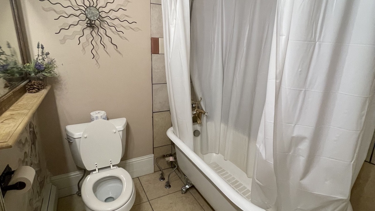 Photo of Bathroom in Antonito
