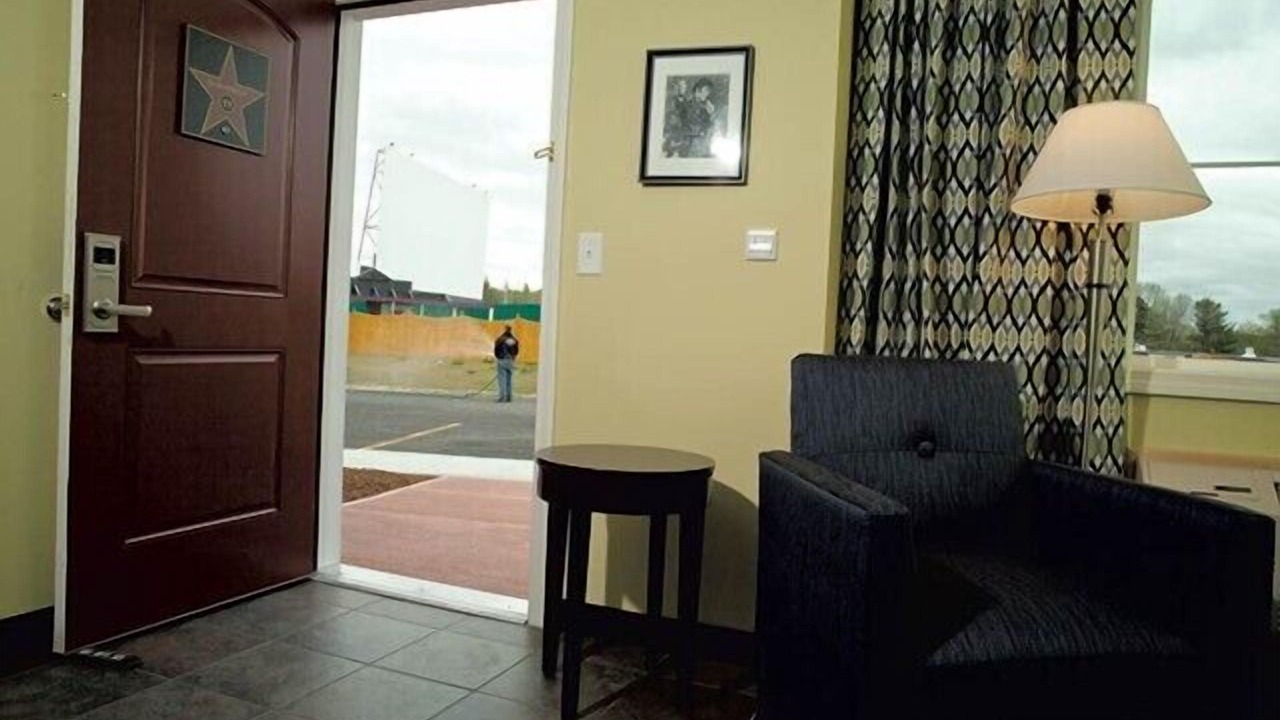 Photo of Bedroom in Malletts Bay
