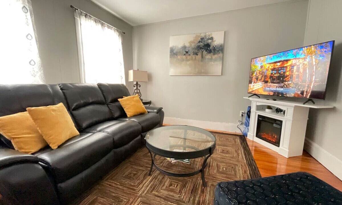 Photo of Livingroom in Nashua