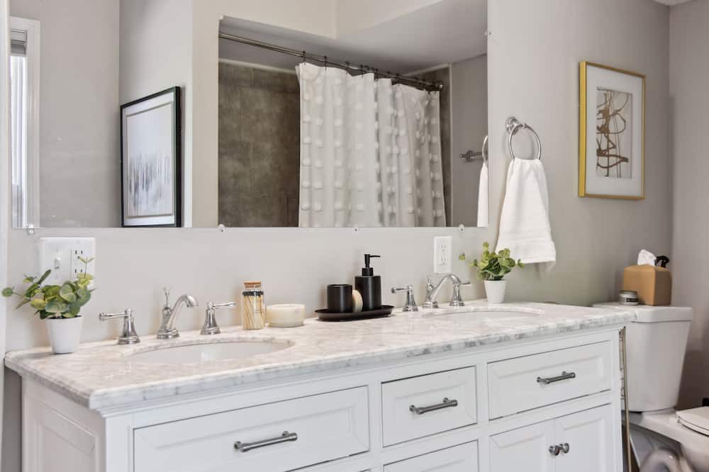 Photo of Bathroom in West Seventh