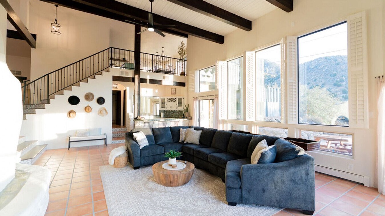 Photo of Livingroom in Glenwood Hills