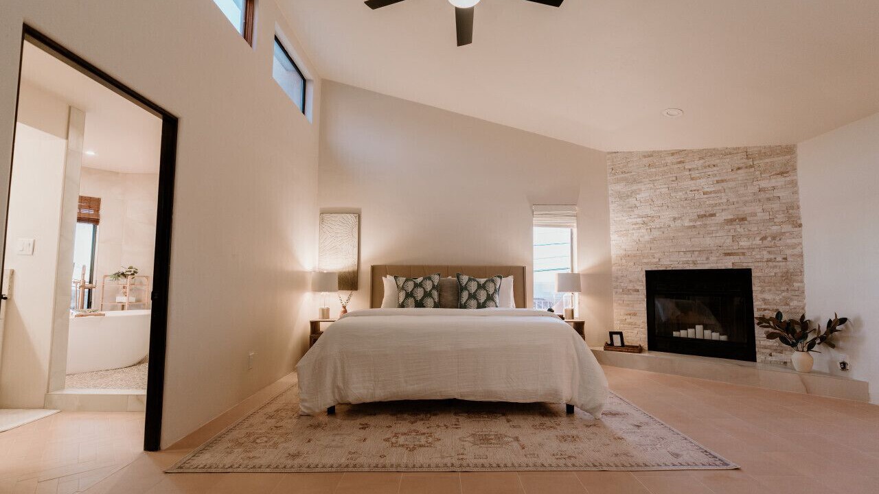 Photo of Bedroom in Glenwood Hills
