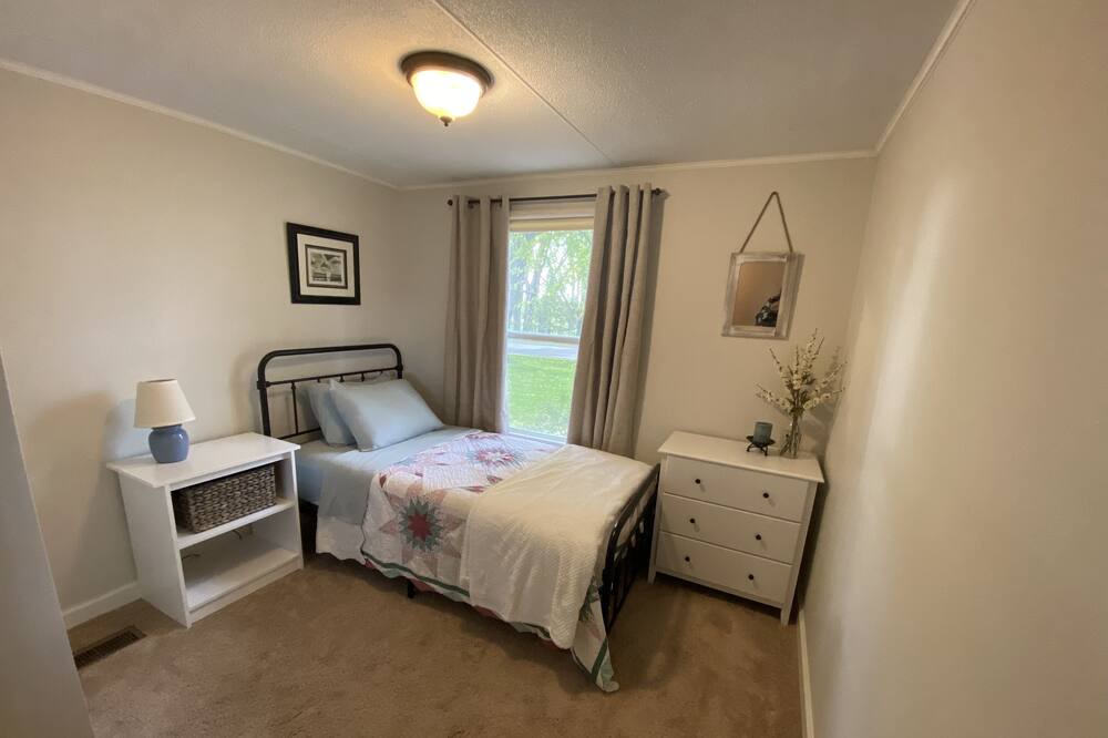 Photo of Bedroom in Ferrisburg