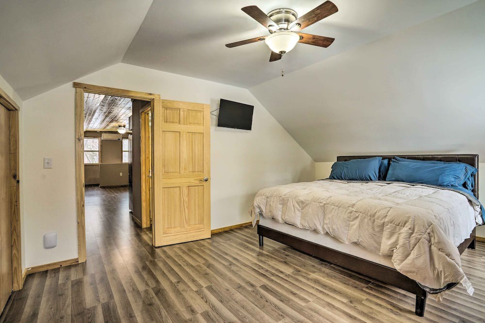 Photo of Bedroom in Lindstrom