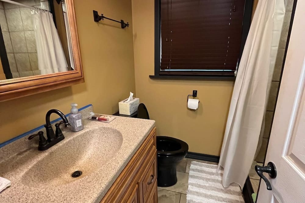 Photo of Bathroom in Bloomingdale