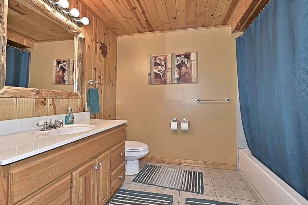 Photo of Bathroom in Oslund
