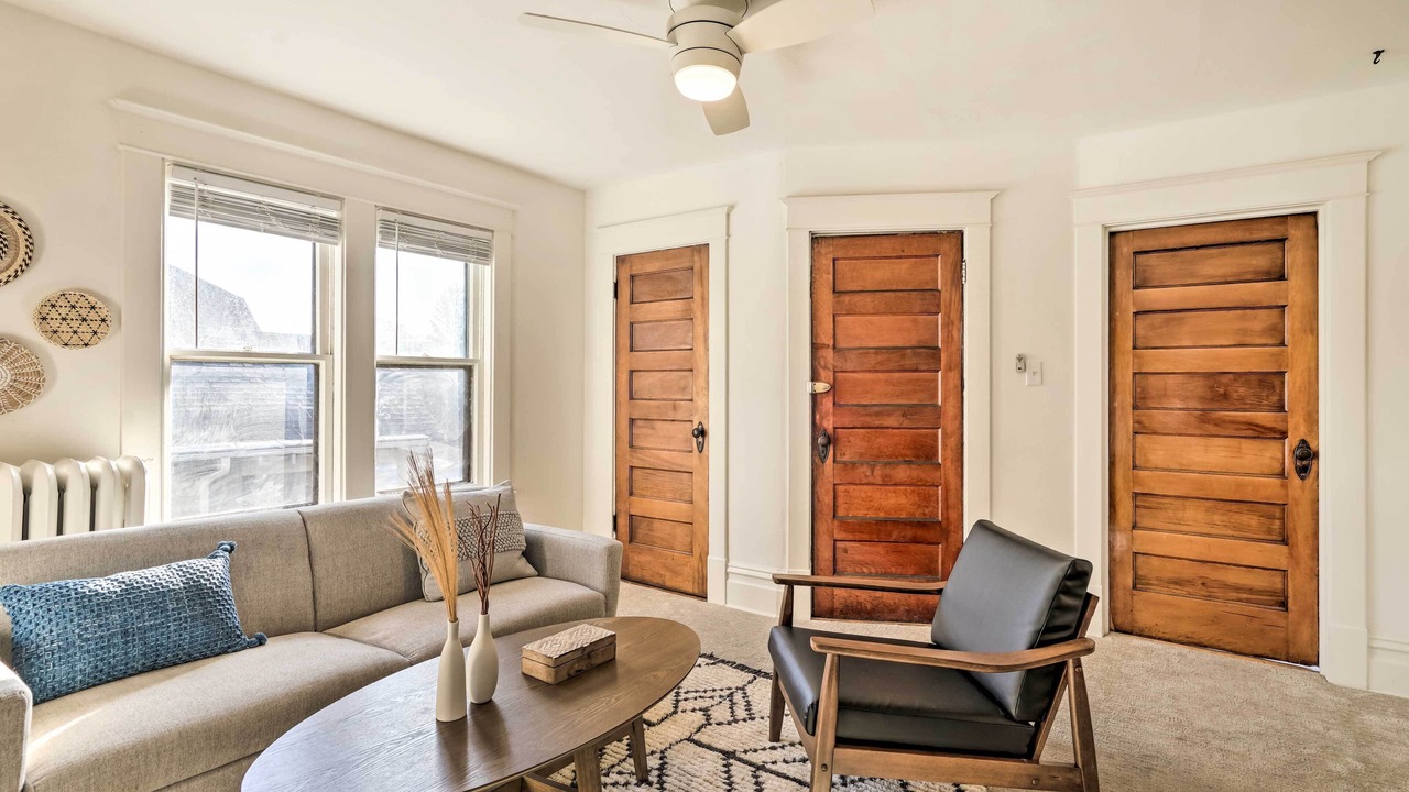 Photo of Livingroom in West Seventh